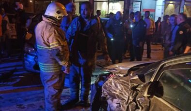 İzmir’de korkunç olay! Son dakika haberi: Otomobil kaldırıma sıkıştırdı! Bacağı koptu!