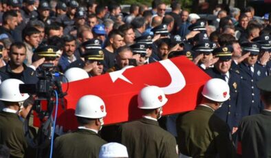 Şehit Er Onur Özbek, son yolculuğuna uğurlandı