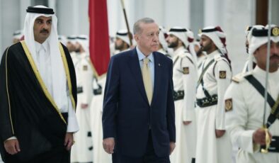 Cumhurbaşkanı Erdoğan, Katar Emiri Al Thani ile bir araya geldi