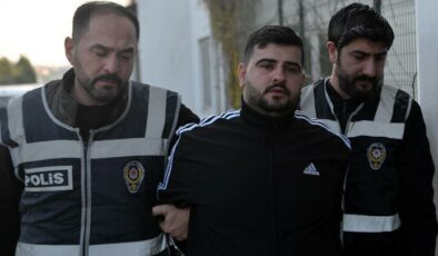 Adana’da operasyonda şüpheli, polisi görünce pencereden atladı