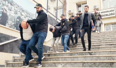Fuhuş çetesi çökertildi… 8 kişi tutuklandı