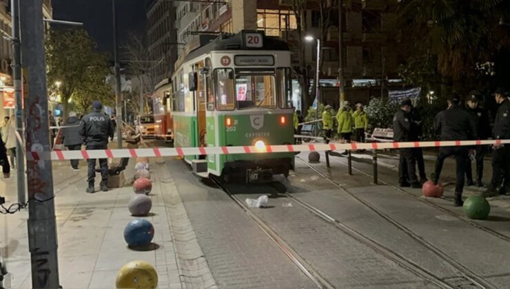 Kadıköy’de torununu kurtaran kadın tramvayın altında kalarak hayatını kaybetti