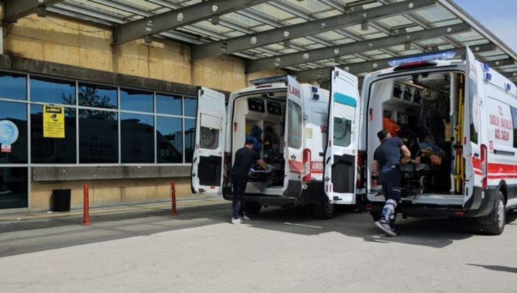 Çorum’da refüje çarpan otomobildeki 5 kişi yaralandı – Güncel haberler
